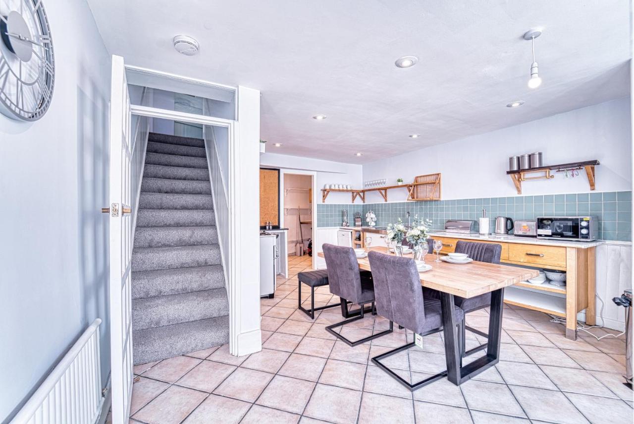 The Stylish Gem Of Bath - Football Table - Sleeps 10 Buitenkant foto